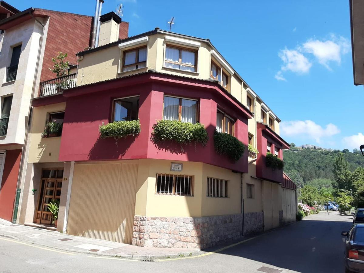 Villa Isabel 2 Llaves Arriondas Εξωτερικό φωτογραφία